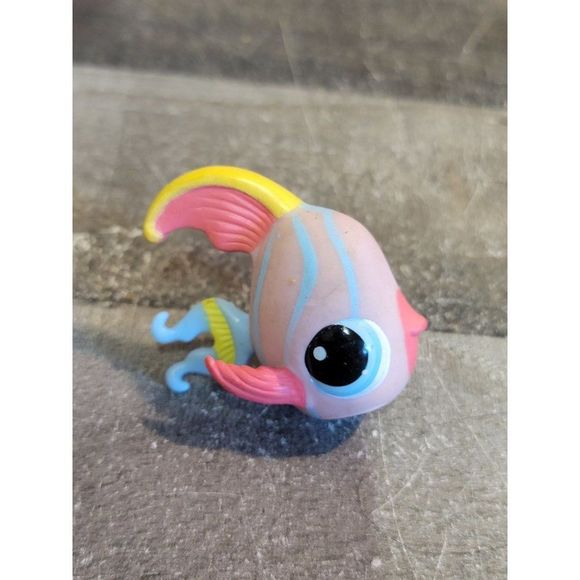 Hasbro 2007 LPS fish Littlest Pet Shop toy figure - Picture 1 of 5